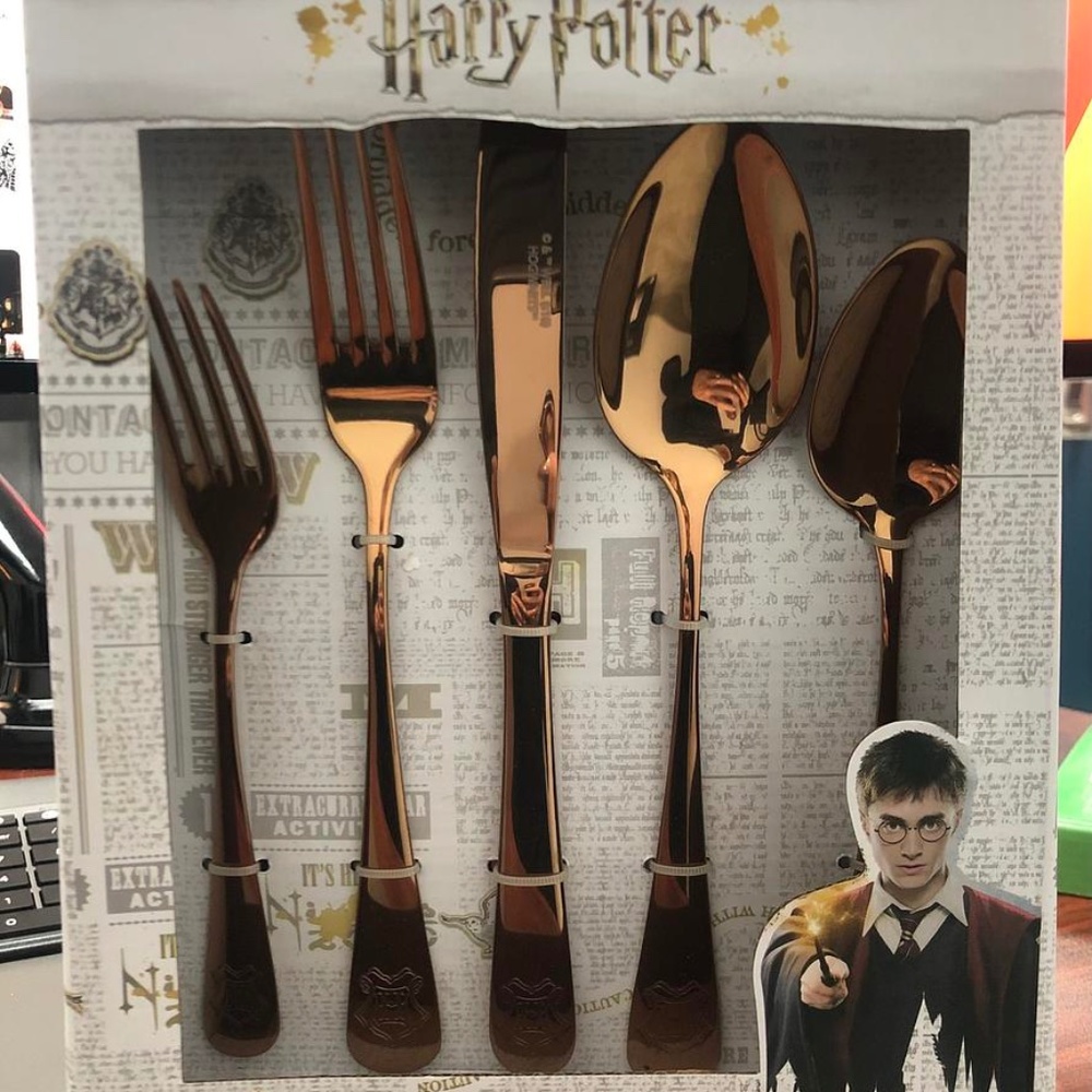 Harry Potter Hogwarts Rose Gold Flatware Set